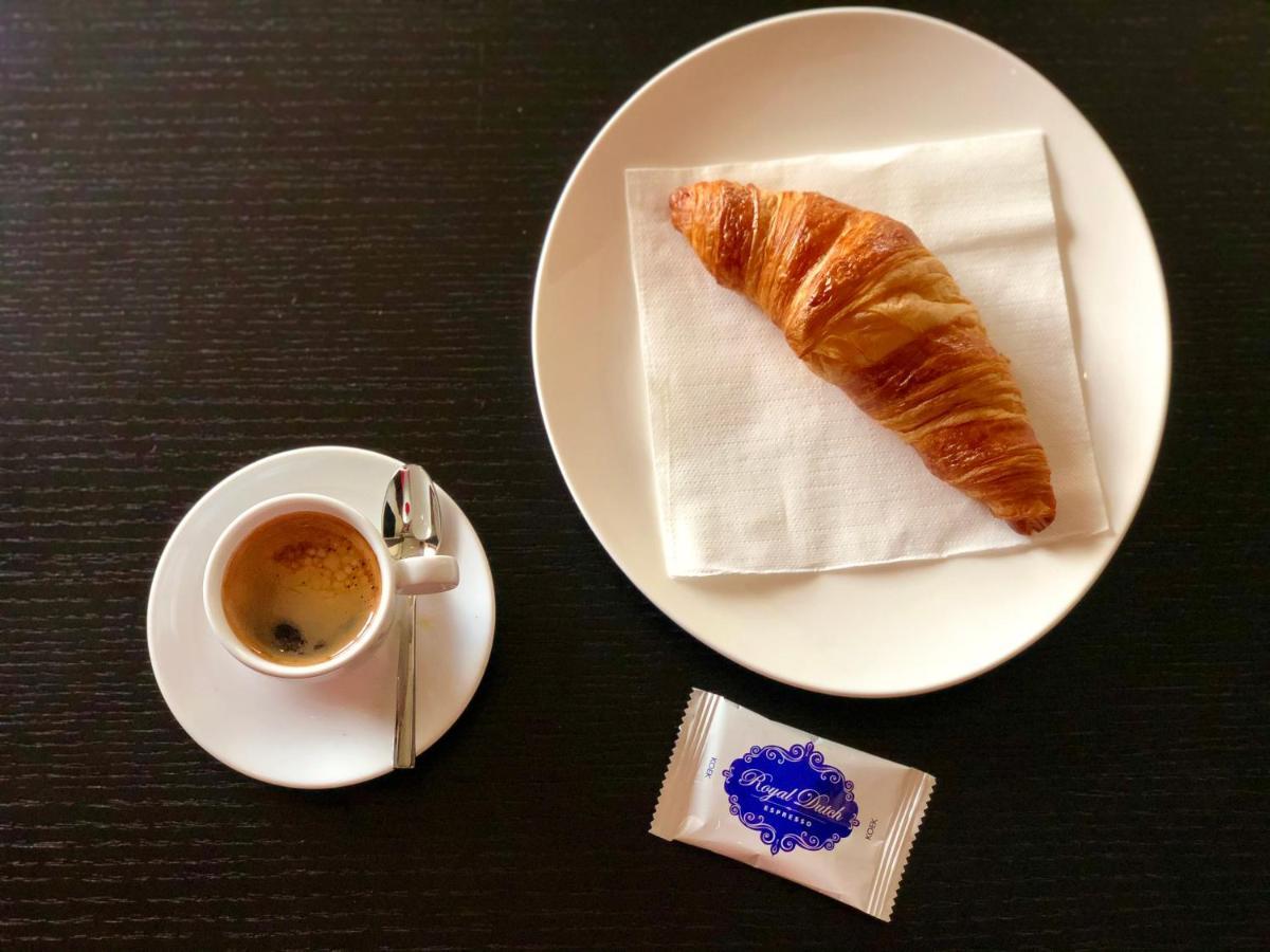 Bed, Bites & Business Hotel Rotterdam Eksteriør billede