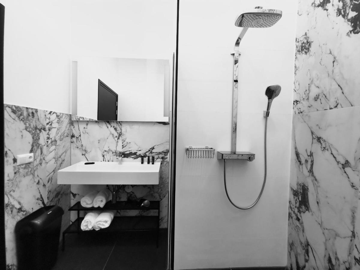 Bed, Bites & Business Hotel Rotterdam Eksteriør billede